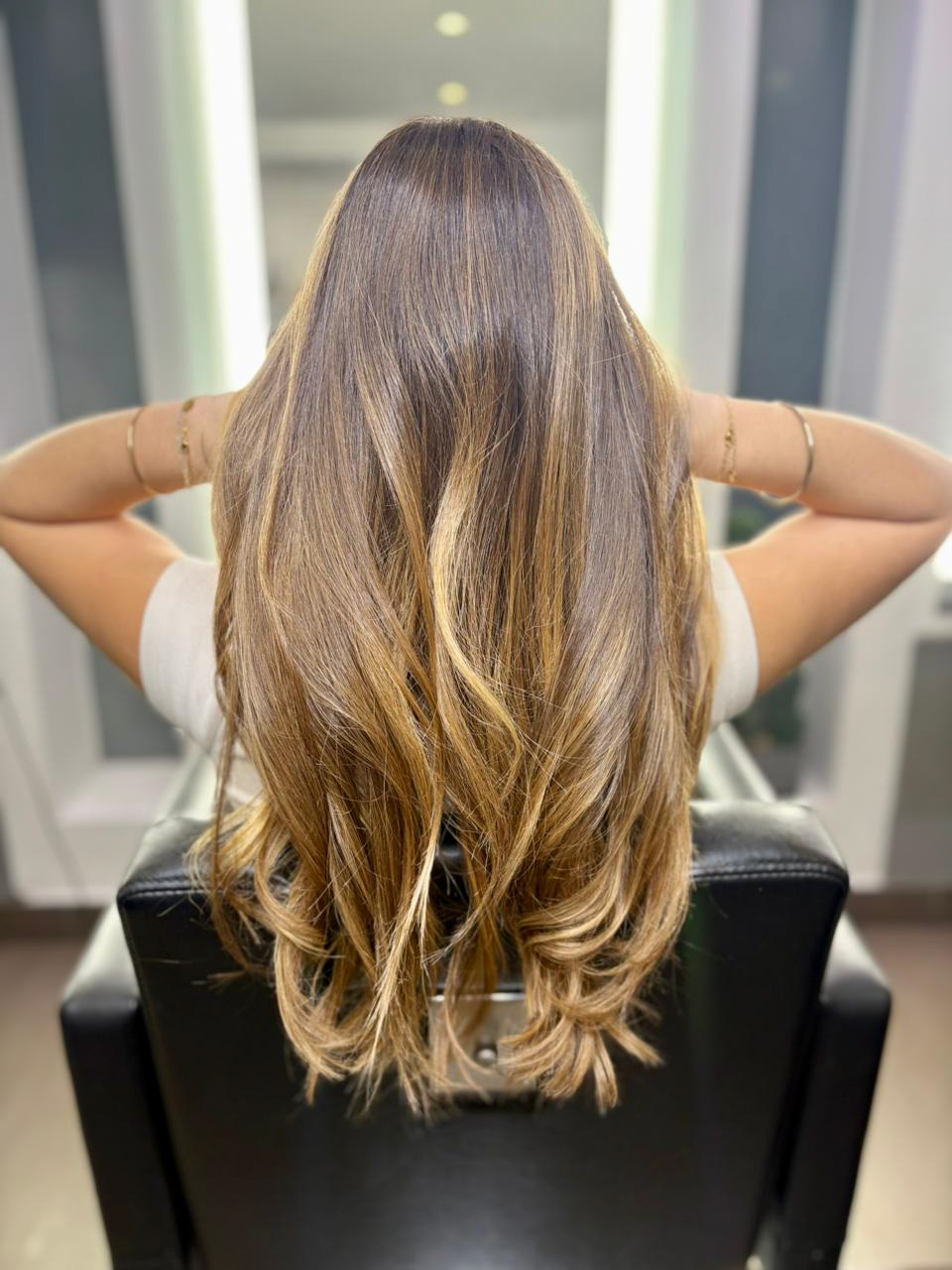 avant-garde-coiffeur-visagiste-nouméa-2