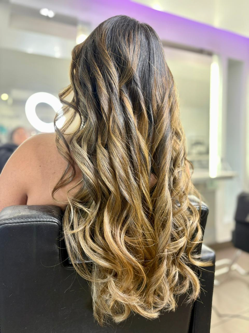 avant-garde-coiffeur-visagiste-nouméa-4