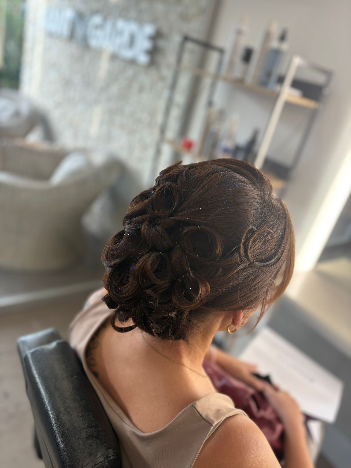 avant-garde-coiffeur-visagiste-nouméa-9